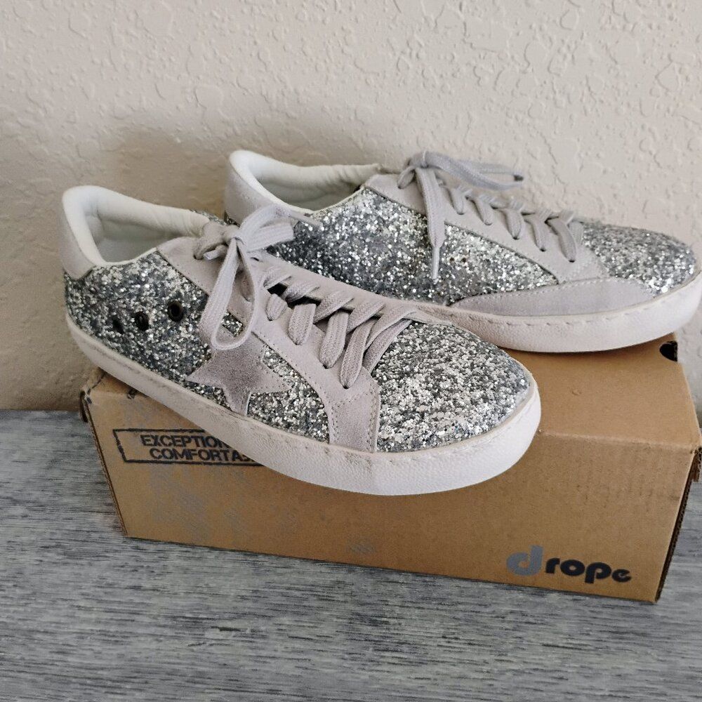 Silver Glitter Low Top Skateboard Sneakers Size 6.5 – Size EU 37